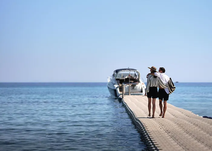 Lesante Blu - The Leading Of The World, Adults Only 5*